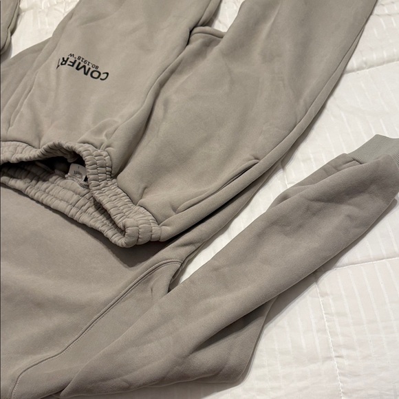 Comfort Gray Women's Track Pants & Hoodie Set - Picture 6 of 7